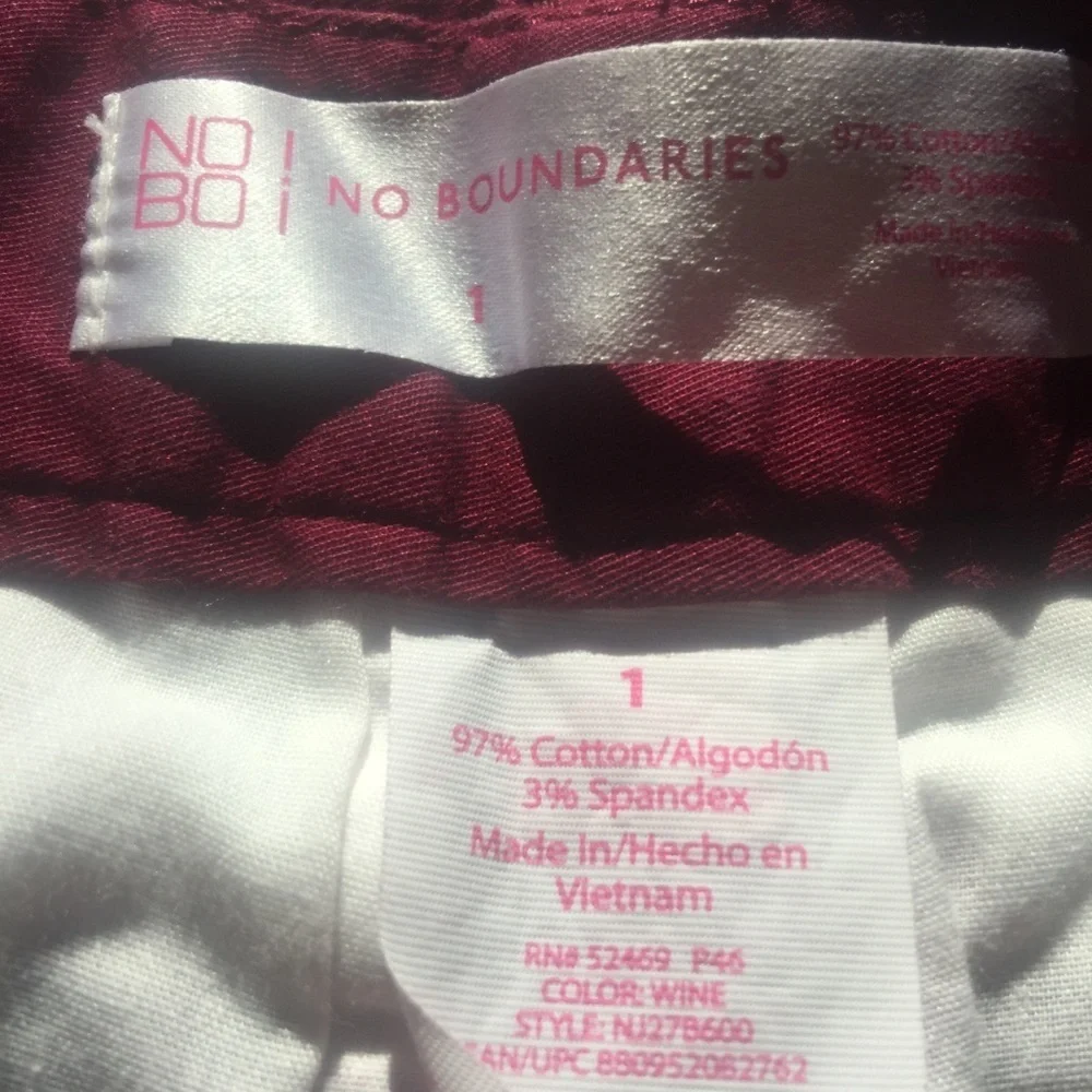 🌷No boundaries - Burgundy Shorts - Size 1